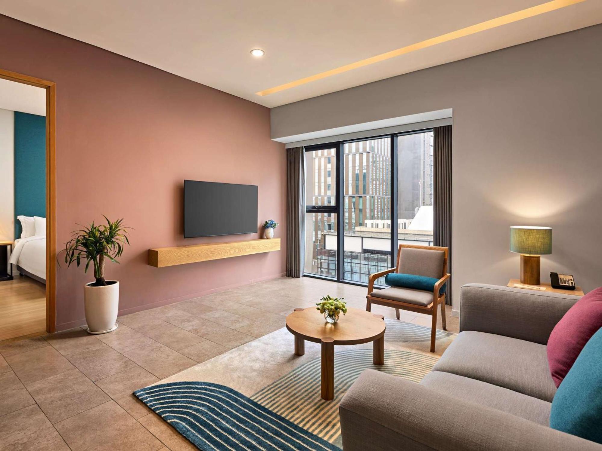 Novotel Living Saigon South Ciudad Ho Chi Minh  Exterior foto